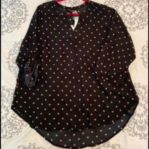 41 Hawthorn Karie Split Neck Blouse black. Size 2X